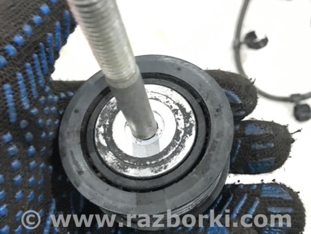 ФОТО Ролик натяжной навесного оборудования для Porsche Cayenne II 958 E2/92A (10-14) Київ