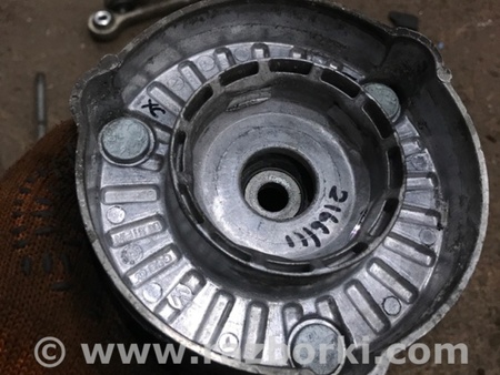 ФОТО Опора стойки для Porsche Cayenne II 958 E2/92A (10-14) Київ