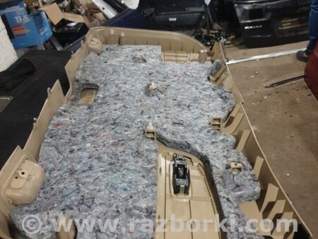 ФОТО Обшивка крышки багажника для Subaru Tribeca Киев