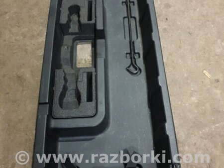 ФОТО Наполнитель багажника для Subaru Tribeca Киев