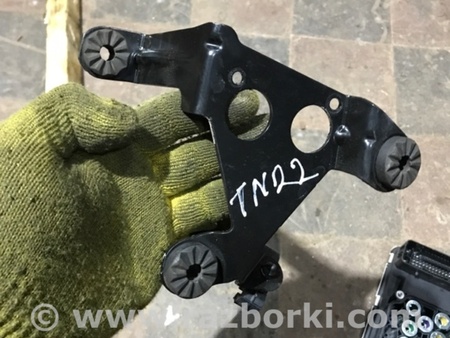 ФОТО Кронштейн для Volvo XC90 II SPA (2015-) Київ