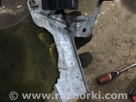 ФОТО Кронштейн для Porsche Panamera I 970 (09-16) Київ