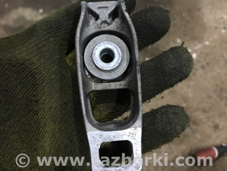 ФОТО Кронштейн для Porsche Panamera I 970 (09-16) Київ