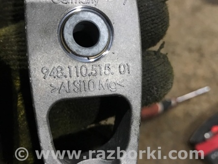 ФОТО Кронштейн для Porsche Panamera I 970 (09-16) Київ