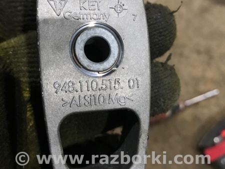 ФОТО Кронштейн для Porsche Panamera I 970 (09-16) Київ