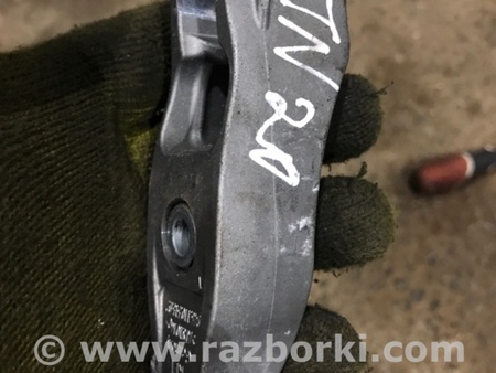 ФОТО Кронштейн для Porsche Panamera I 970 (09-16) Київ