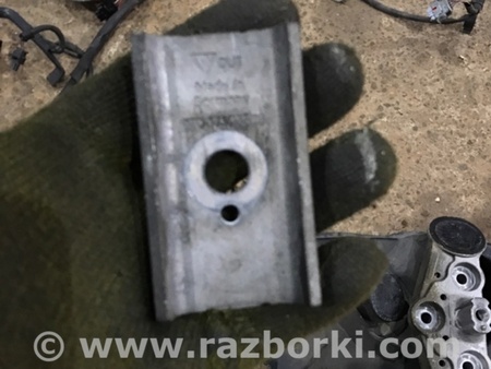 ФОТО Кронштейн для Porsche Panamera I 970 (09-16) Київ