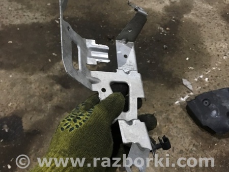 ФОТО Кронштейн для Porsche Panamera I 970 (09-16) Київ