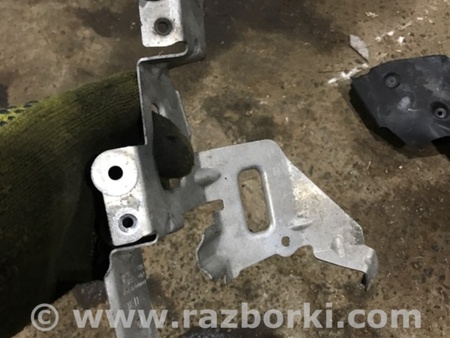 ФОТО Кронштейн для Porsche Panamera I 970 (09-16) Київ