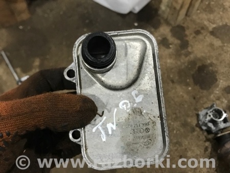 ФОТО Радиатор масляный для Audi (Ауди) A4 V B9 - 8W (2015-) Київ