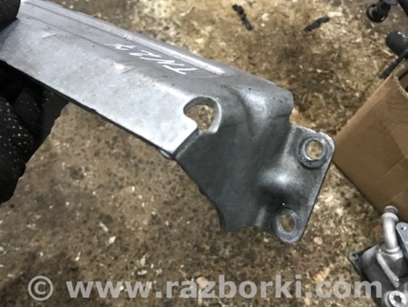 ФОТО Кронштейн для Porsche Macan I 95B +FL (13-18) Київ