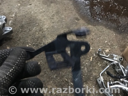 ФОТО Кронштейн для Porsche Macan I 95B +FL (13-18) Київ