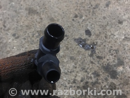 ФОТО Тройник системы охлаждения для Porsche Macan I 95B +FL (13-18) Київ