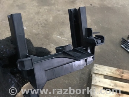 ФОТО Кронштейн для Porsche Macan I 95B +FL (13-18) Київ