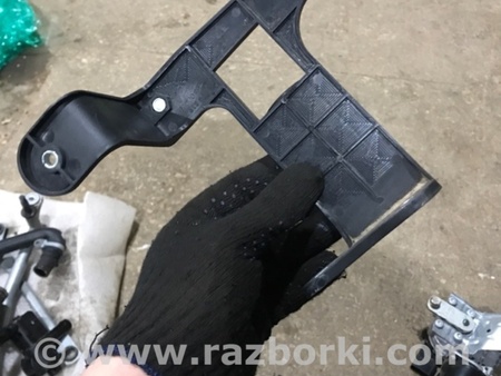 ФОТО Кронштейн для Porsche Macan I 95B +FL (13-18) Київ