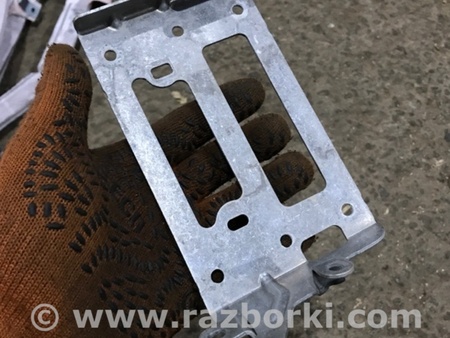 ФОТО Кронштейн для Porsche Panamera I 970 (09-16) Київ