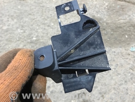 ФОТО Кронштейн для Porsche Panamera I 970 (09-16) Київ