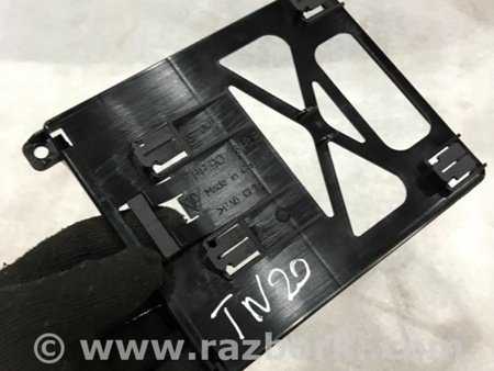 ФОТО Кронштейн для Porsche Panamera I 970 (09-16) Київ