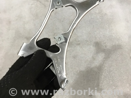 ФОТО Кронштейн для Porsche Panamera I 970 (09-16) Київ
