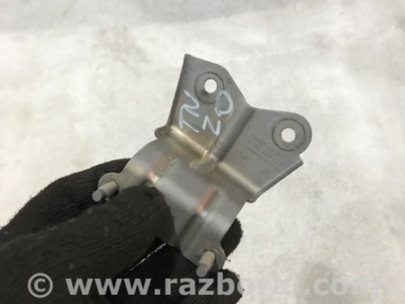 ФОТО Кронштейн для Porsche Panamera I 970 (09-16) Київ