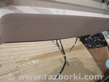 ФОТО Обшивка крышки багажника задняя для Subaru Outback Киев