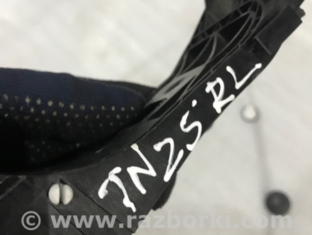 ФОТО Кронштейн ручки двери для Porsche Cayenne II 958 E2/92A (10-14) Київ