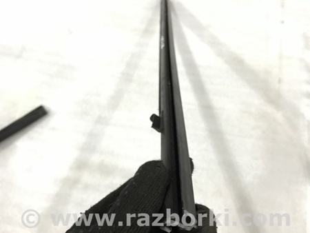 ФОТО Уплотнитель стекла двери для Porsche Cayenne II 958 E2/92A (10-14) Київ