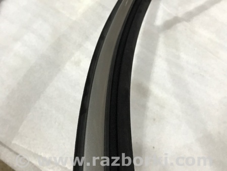 ФОТО Направляющая стекла двери для Porsche Cayenne II 958 E2/92A (10-14) Київ