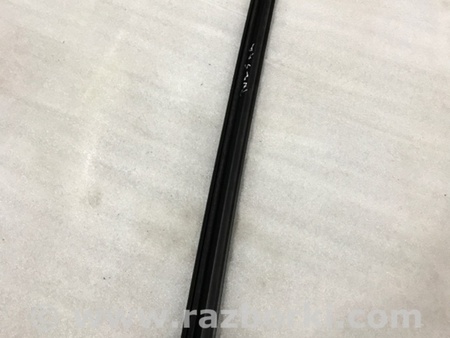 ФОТО Уплотнитель стекла двери для Porsche Cayenne II 958 E2/92A (10-14) Київ