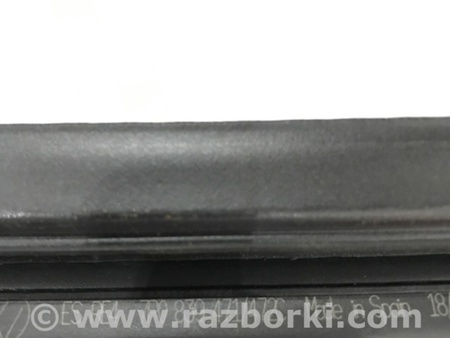 ФОТО Уплотнитель стекла двери для Porsche Cayenne II 958 E2/92A (10-14) Київ