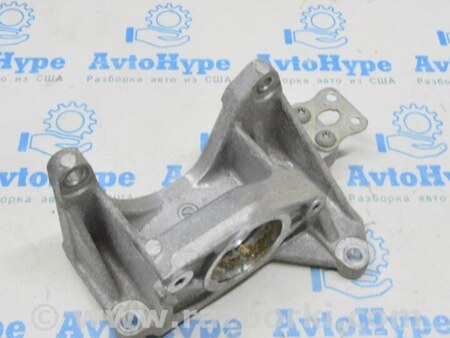 ФОТО Кронштейн подвесного подшипника для Nissan LEAF (2018-) Одесса