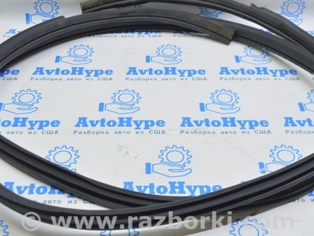 ФОТО Уплотнитель резина двери для Nissan LEAF (2018-) Одесса