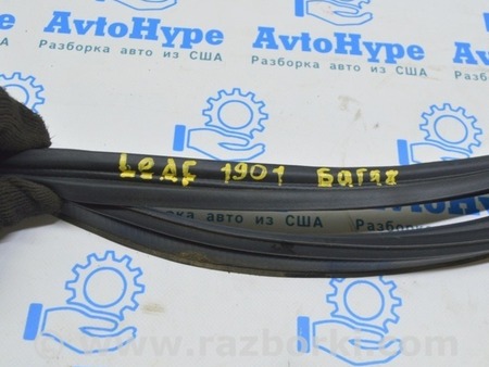 ФОТО Уплотнитель резина двери для Nissan LEAF (2018-) Одесса