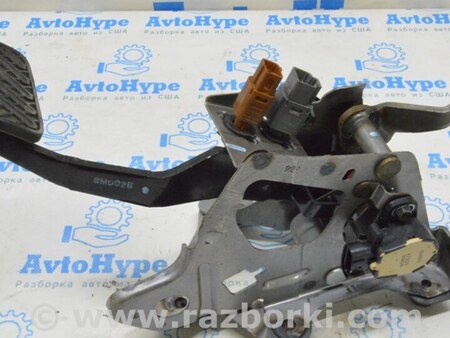 ФОТО Педаль тормоза для Nissan LEAF (2018-) Одесса