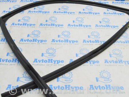 ФОТО Уплотнитель стекла передний для Nissan LEAF (2018-) Одесса