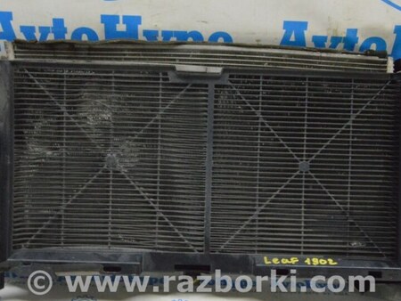 ФОТО Рамка квадрат между для Nissan LEAF (2018-) Одесса