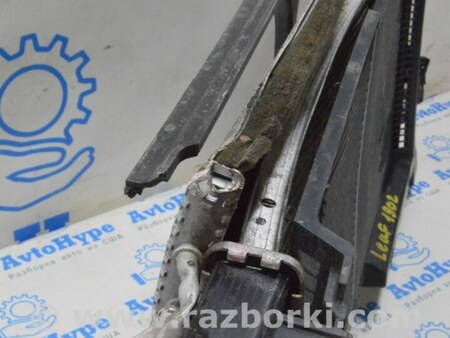 ФОТО Рамка квадрат между для Nissan LEAF (2018-) Одесса