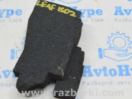 ФОТО Уплотнитель крыла внутренний для Nissan LEAF (2018-) Одесса