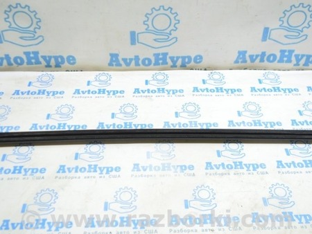 ФОТО Молдинг дверь-стекло центральный для Tesla Model 3 Одесса