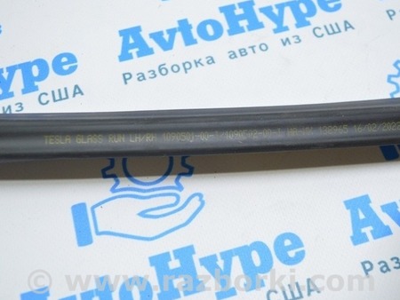 ФОТО Направляющая стекла двери передней левой для Tesla Model 3 Одесса
