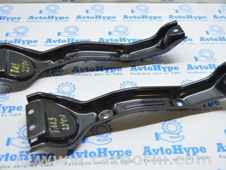 ФОТО Кронштейн второго ряда сидений для Tesla Model 3 Одесса