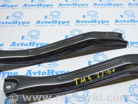 ФОТО Кронштейн второго ряда сидений внутренний для Tesla Model 3 Одесса