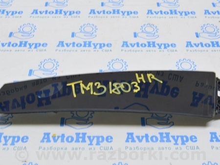 ФОТО Накладка центральной стойки наружняя правая для Tesla Model 3 Одесса