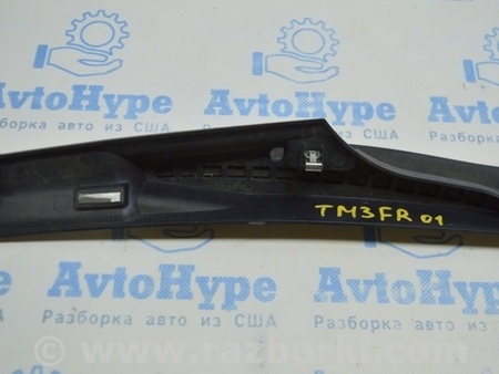 ФОТО Уплотнитель капота задний правый для Tesla Model 3 Одесса