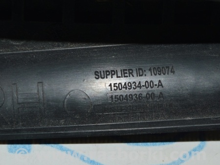 ФОТО Уплотнитель капота задний правый для Tesla Model 3 Одесса