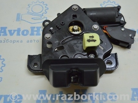 ФОТО Замок крышки багажника для Tesla Model 3 Одесса