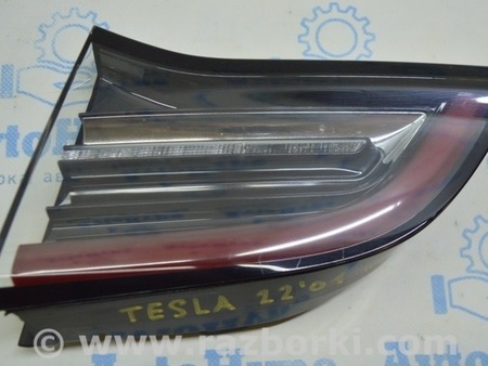ФОТО Фонарь внутренний крышка багажника правый для Tesla Model 3 Одесса