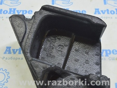 ФОТО Кронштейн пенопластовый второго ряда сидений для Tesla Model 3 Одесса