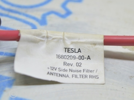 ФОТО Усилитель антенны для Tesla Model 3 Одесса