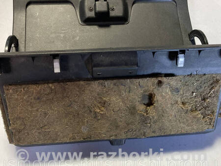 ФОТО Бардачок верхній для Mitsubishi Pajero Wagon 3 Коломия